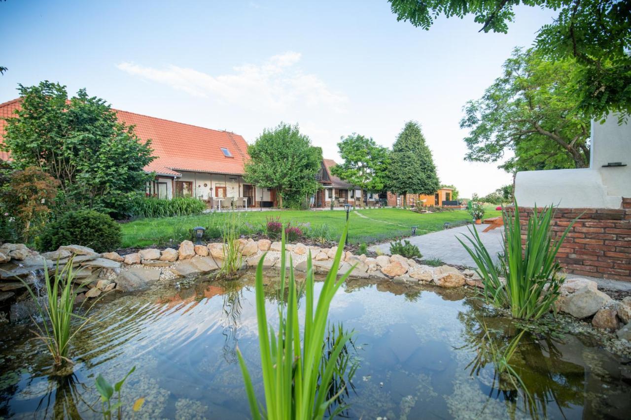 Natura Apartman Tiszafuered ภายนอก รูปภาพ
